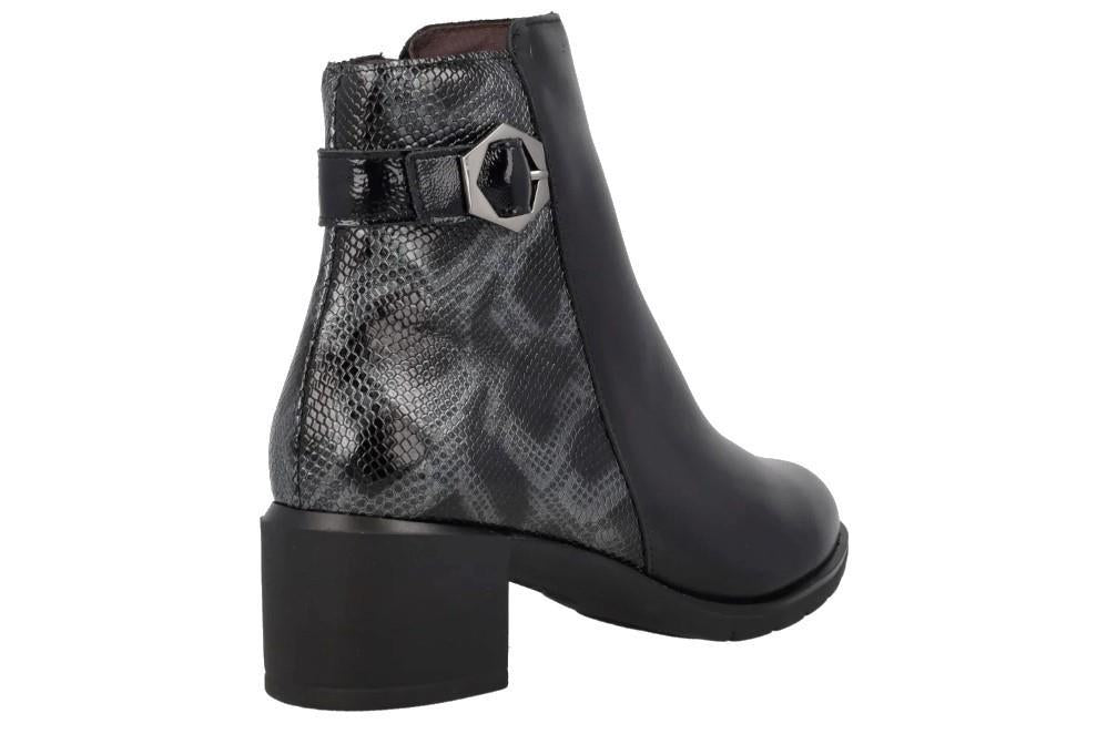 Botines con tacón medio Pitillos 10742 de color negro