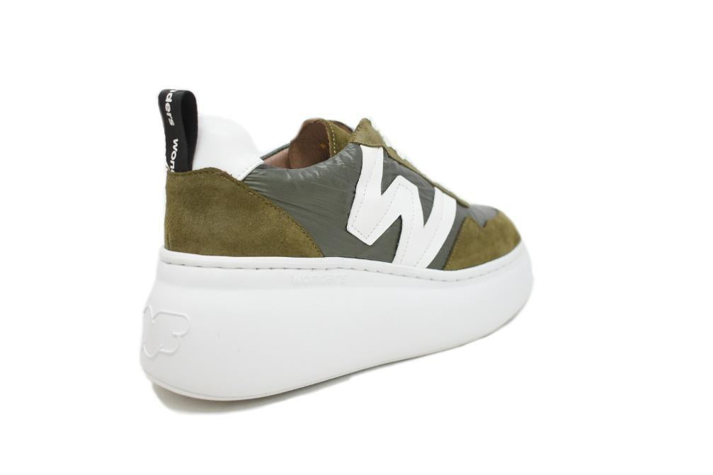 Zapatilla Wonders A-2605