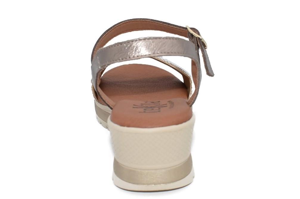 Sandalias con cuña Tekila S-2108 en beige para mujer