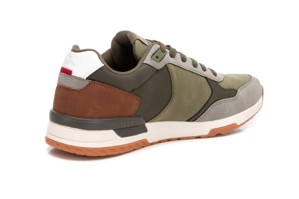 Zapatilla deportiva XTI 142518 para hombre