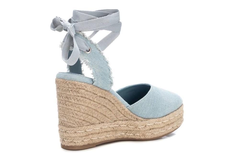 Alpargatas con cuña XTI 142760 en jeans para mujer
