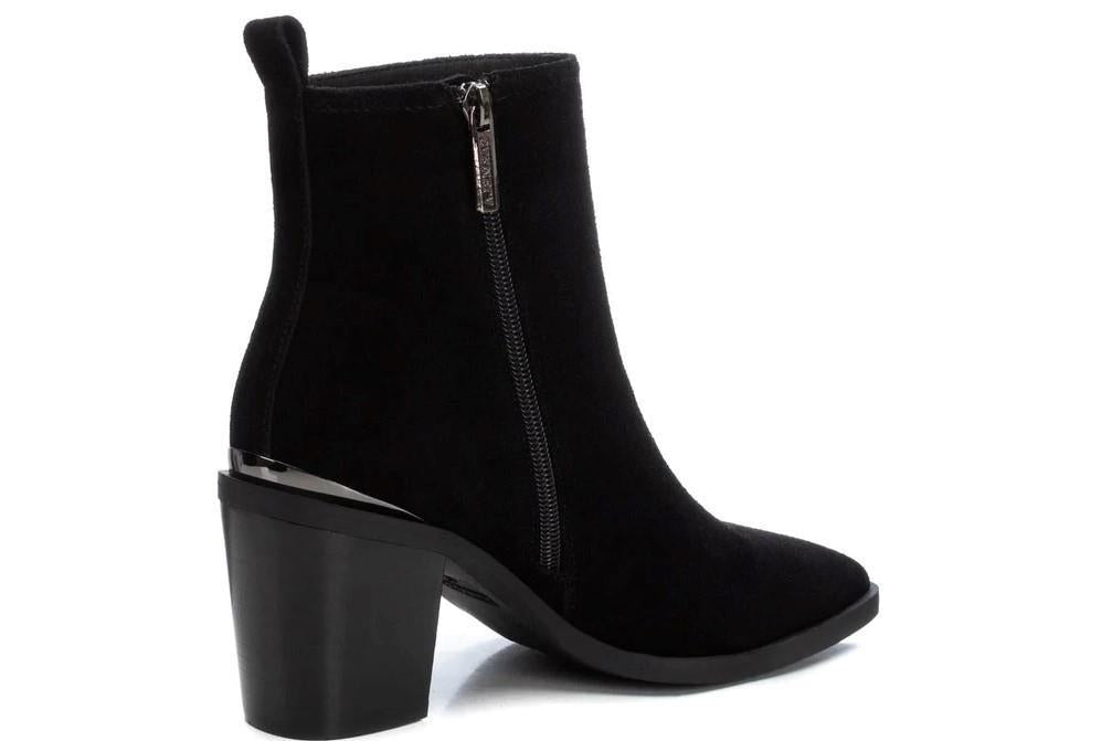 Botines con tacón Carmela 161895 en negro para mujer