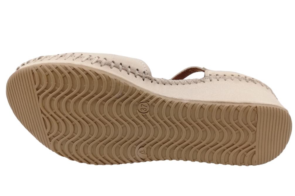Sandalias cangrejera Erase 793-70 Beige para Mujer con Cuña y Puntera Cerrada Calada | Merceditas de Piel