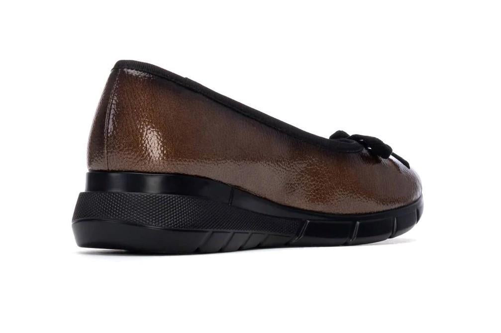 Bailarinas cómodas XTI 144578 en taupe