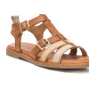 Sandalias planas Carmela 161614 en camel para mujer