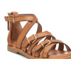 Sandalias planas Carmela 161487 en camel para mujer