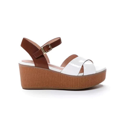 Sandalias con cuña Stonefly DIVA 9 PATENT en blanco para mujer