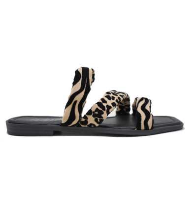 Sandalias planas Isteria 22088 animal print para mujer