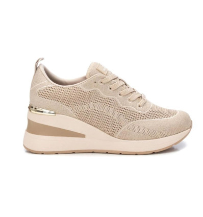 Zapatilla deportiva Xti 143069 en beige para mujer