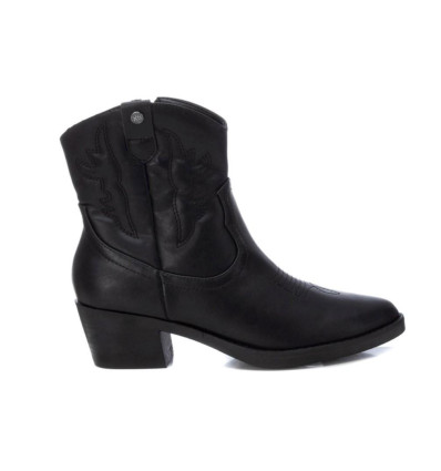 Botines Cowboy XTI 143118 en negro para mujer