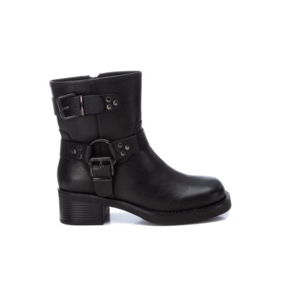 Botines biker XTI 142998 en negro para mujer