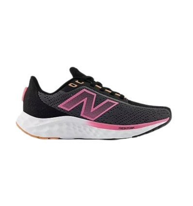 Zapatillas New Balance WARISYC4 en negro para mujer