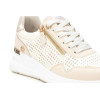 Zapatillas deportivas XTI  143990 en beige para mujer