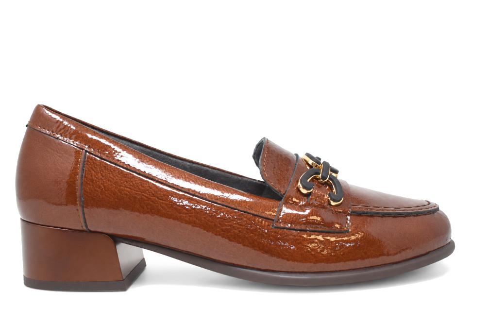 Mocasines de tacón bajo Pitillos 11635 Marrón Mujer en piel charol