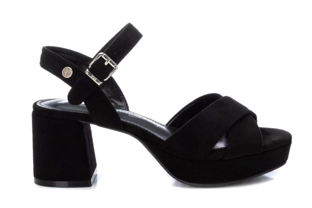 Sandalias XTI 142359 en negro para mujer