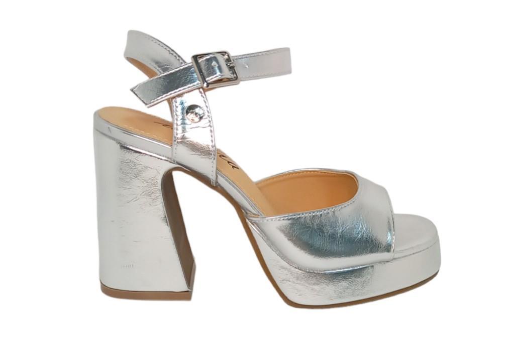 Sandalias de fiesta Isteria 24048 en plata para mujer