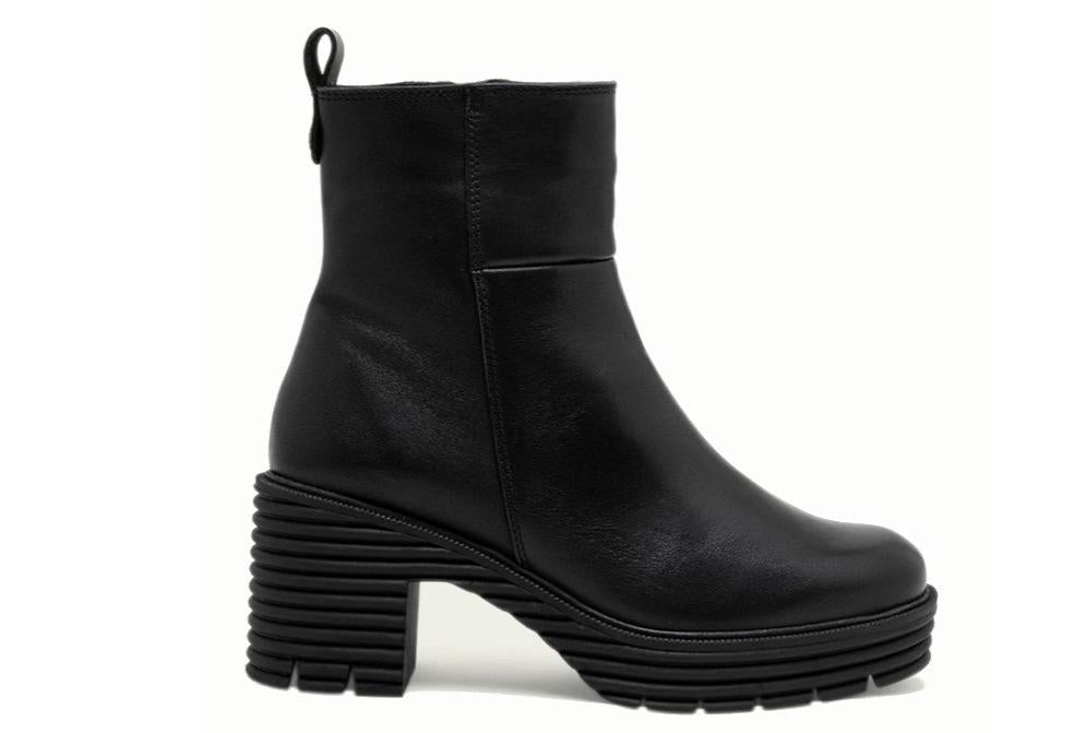 Botines de piel Porronet Sofía 4870 negros con tacón y plataforma
