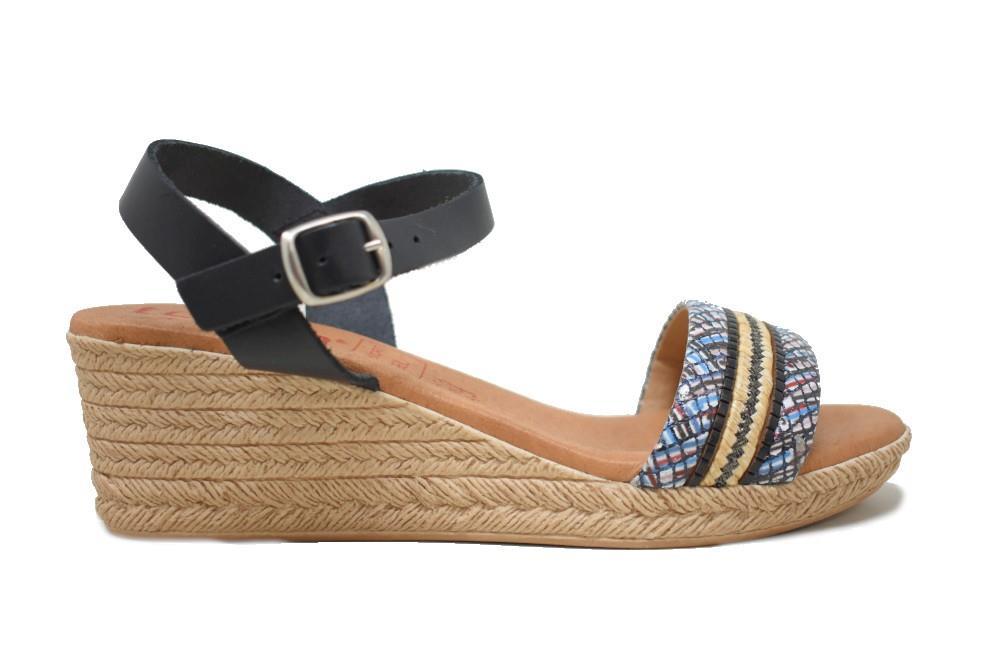 Sandalias con Cuña TEKILA 2543 en negro para mujer
