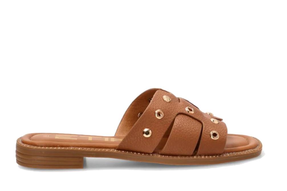 Sandalias planas de Pala ETIKA Anacapri 10162 Camel para Mujer con Tachuelas