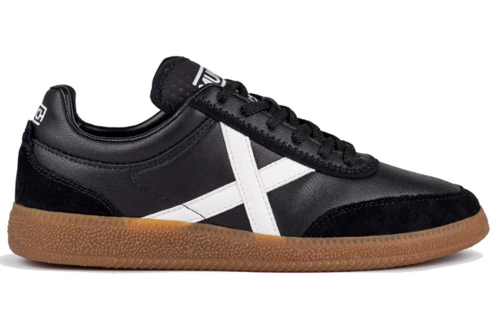 Zapatillas deportivas Munich 4078001 RUMBA 01 en negro para hombre