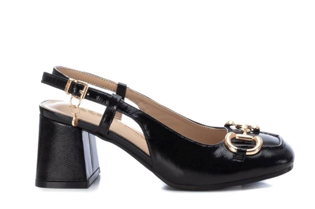 Salón destalonado XTI 142343 en negro para mujer