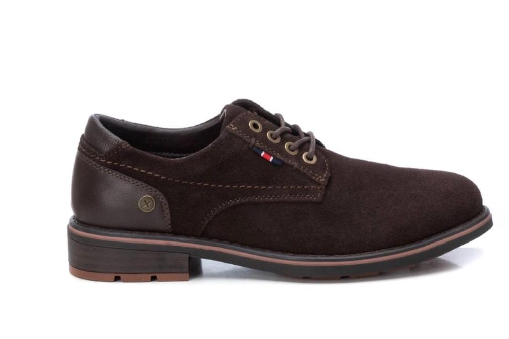 Zapato con cordones XTI 143218 en marrón para hombre