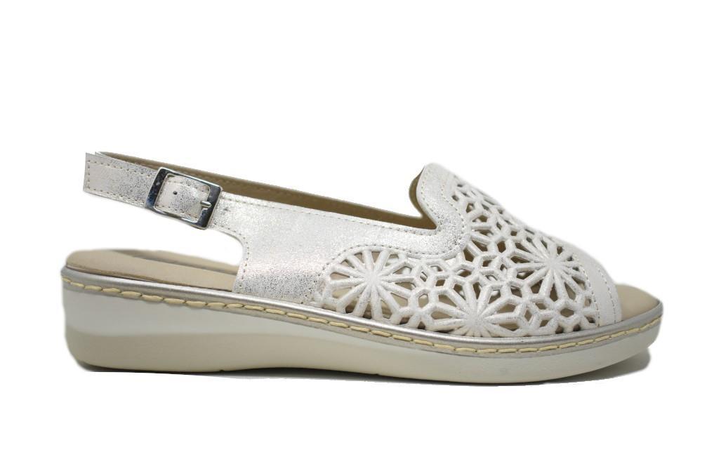 Sandalia Pitillos 5587 en oro para mujer