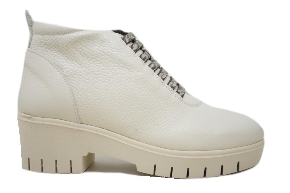 Botines cómodos Chamby 1064 en color hielo