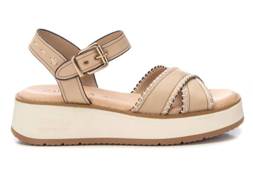 Sandalias cómodas Carmela 162245 en beige para mujer
