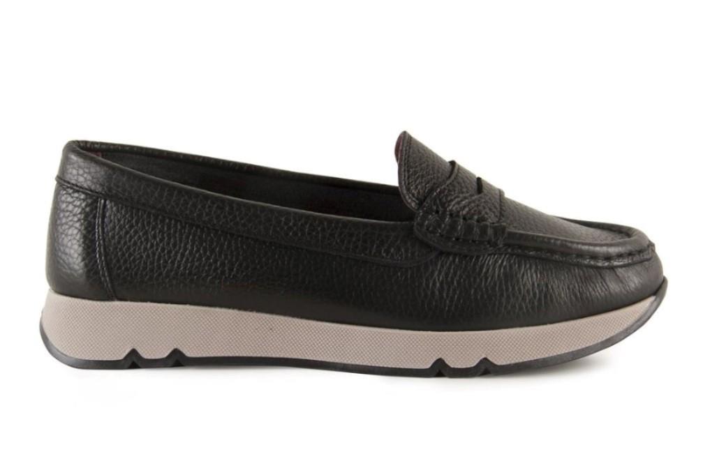MOCASÍN DE PIEL 20326 PIE DE ÁNGEL en negro para mujer