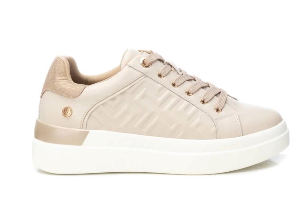 Zapatilla deportiva Xti 142954 en beige para mujer