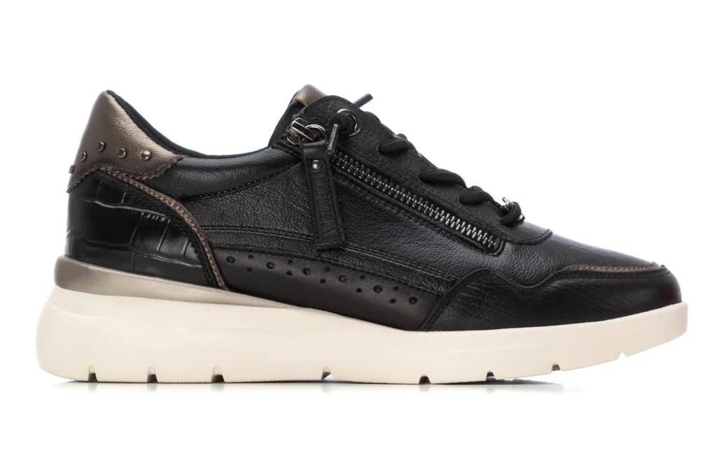 Zapatillas deportivas con cuña de Piel Carmela 162430 Metalizadas para Mujer en negro
