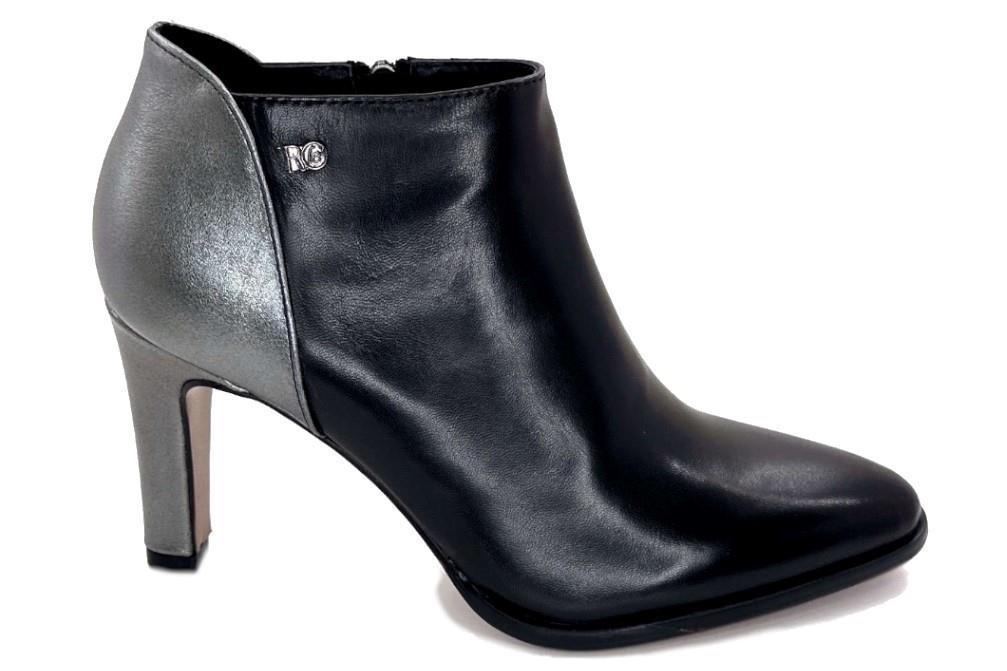 Botines de tacón Regarde le Ciel Buffy 03 en negro para mujer