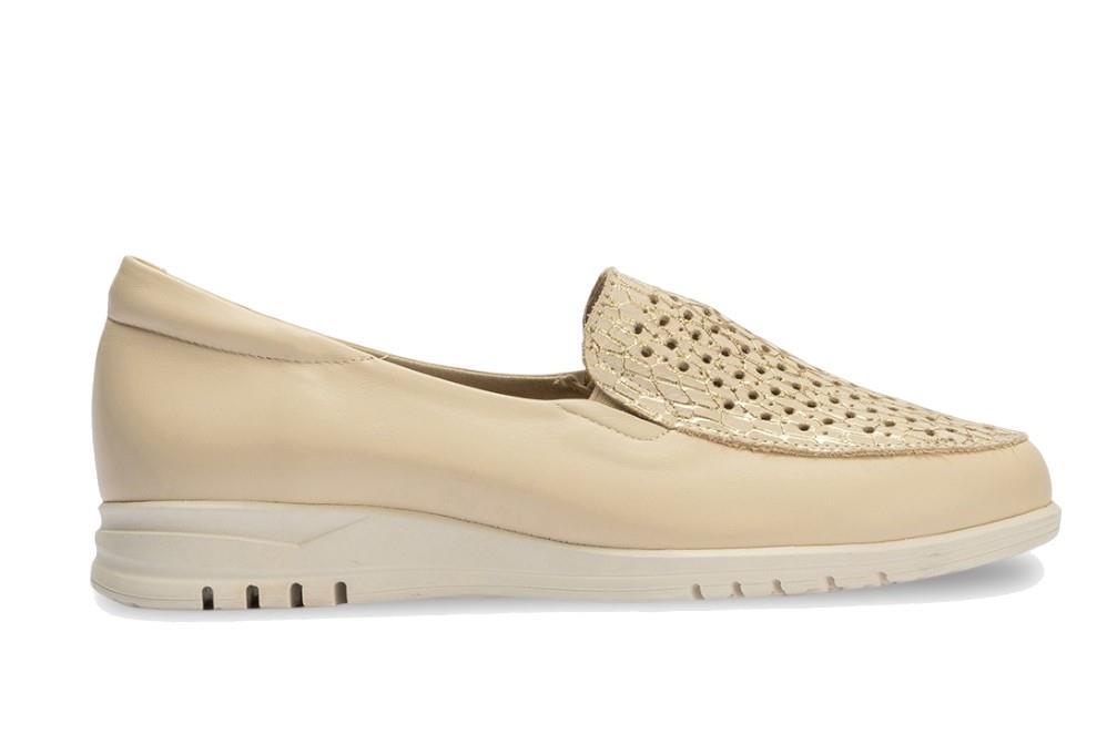 Mocasín Pitillos 20102 en crema para mujer