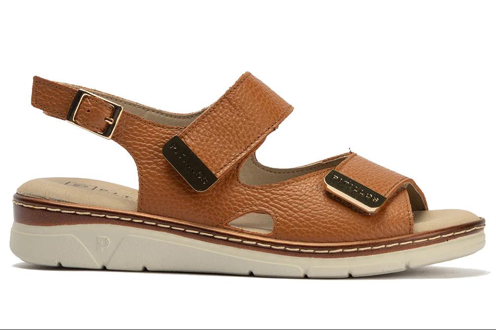 Sandalias planas cómodas Pitillos 11000 de piel color cuero con tiras ajustables – Comodidad y estilo para mujer