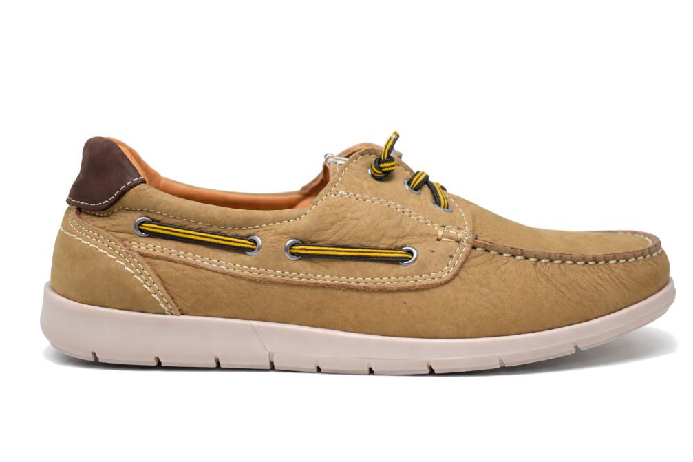 Náutico Luisetti 37208NO en color taupe para hombre. Zapatos de Piel con Cordones