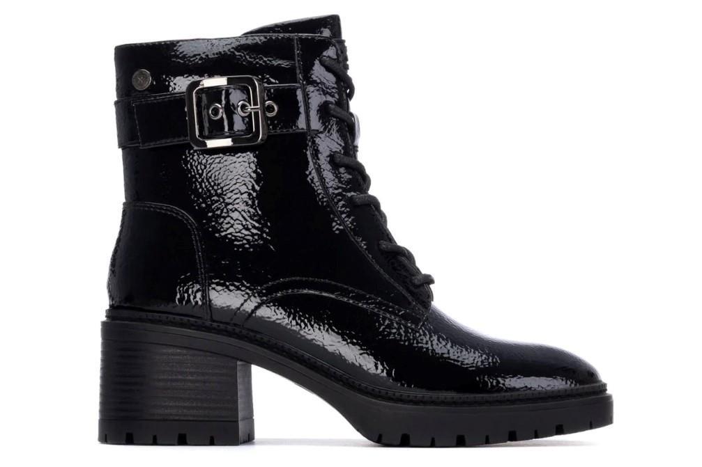 Botines con cordones XTI 144275 en negro