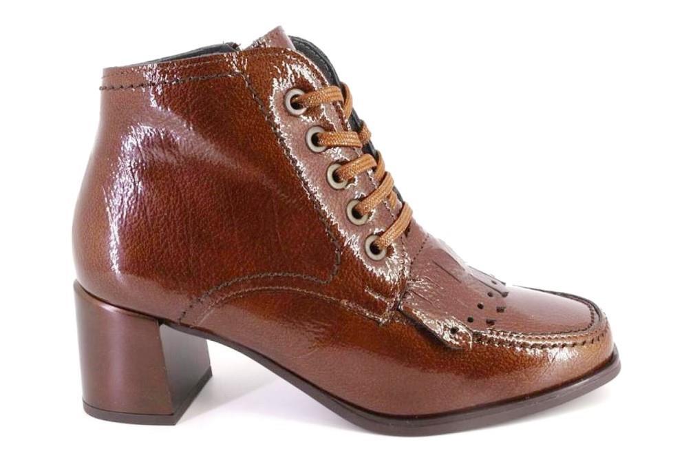 Botines con tacón Pitillos 10833 de color cuero