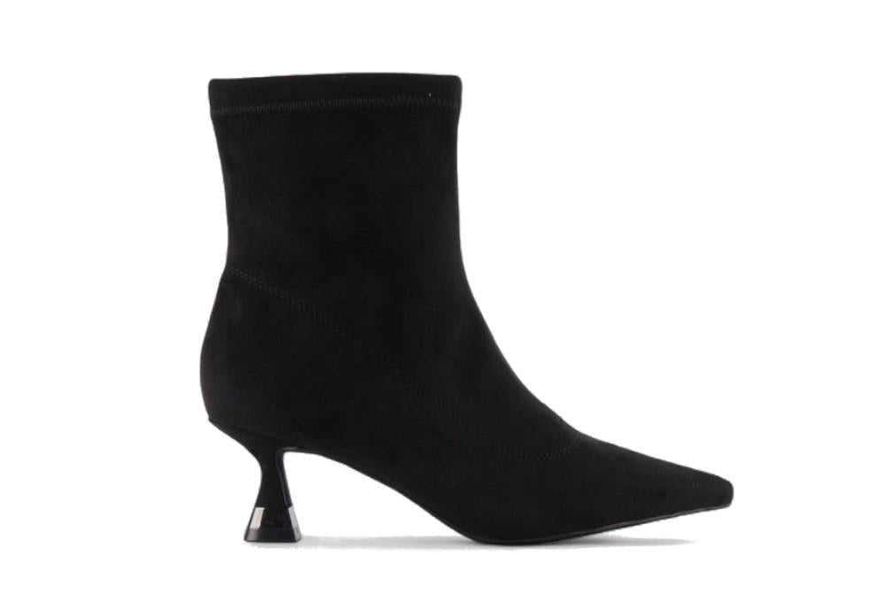 Botines de tacón bajo Alma en Pena I250655 en color negro