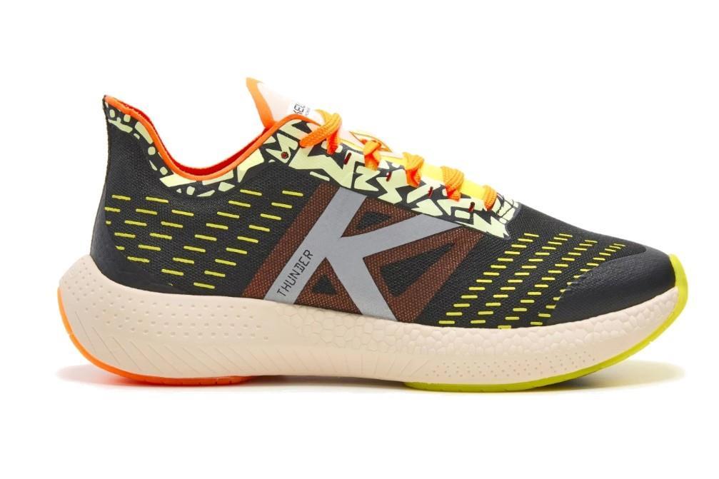Zapatilla de Running Kelme Thunderstorm 46958  en color Negro y Naranja para hombre