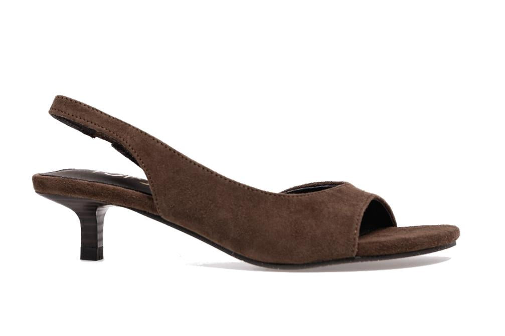 Sandalia de tacón TOP 3 SF1628 en moka de piel para mujer | Tacón medio elegante y cómodo
