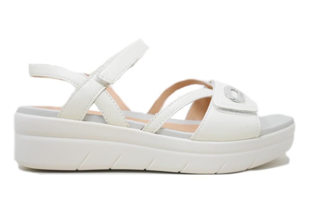 Sandalias con plataforma Stonefly Aqua III 26 en blanco