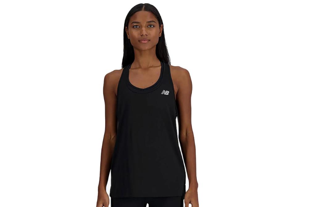 Camiseta New Balance Sport Essential WT41220 en negro
