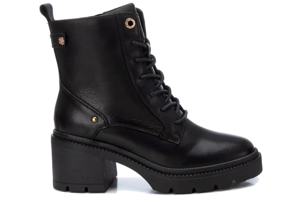 Botines con cordones Carmela 161914 en negro para mujer
