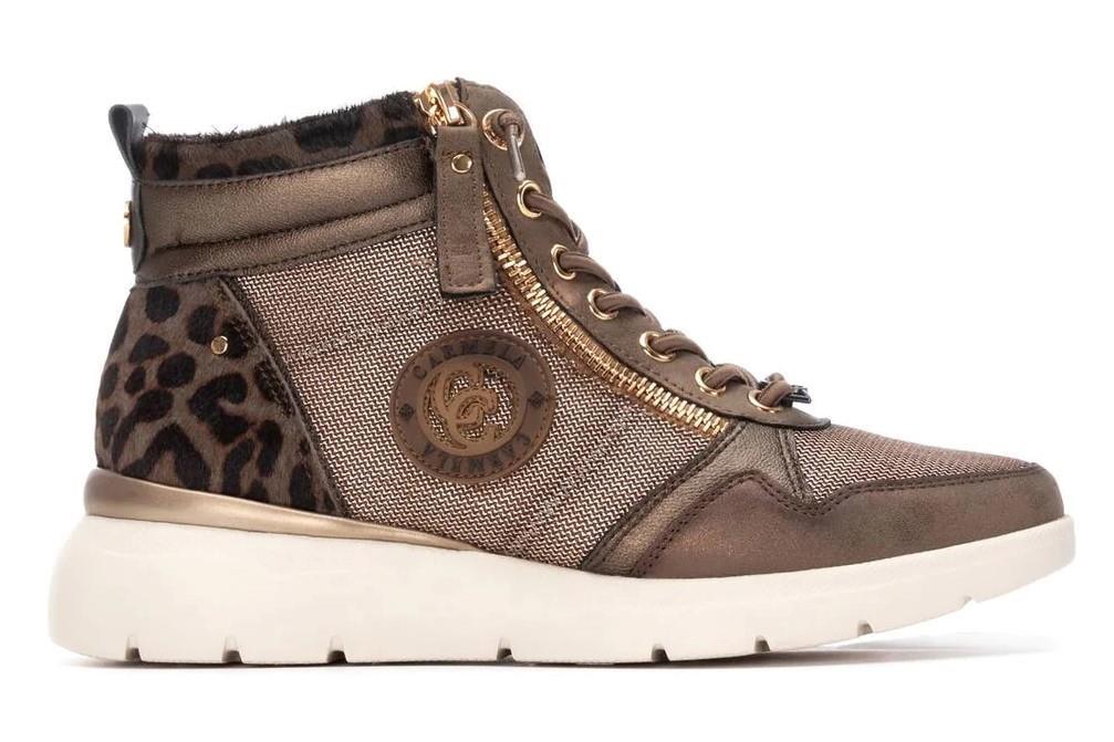 Botín deportivo Carmela 162514 en color taupe