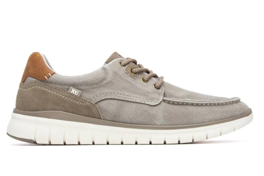 Zapatillas deportivas tipo náutico para hombre XTI 145798 en beige
