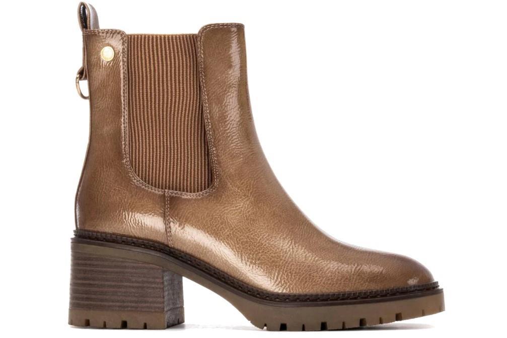 Botines de tacón chelsea XTI 144277 en beige