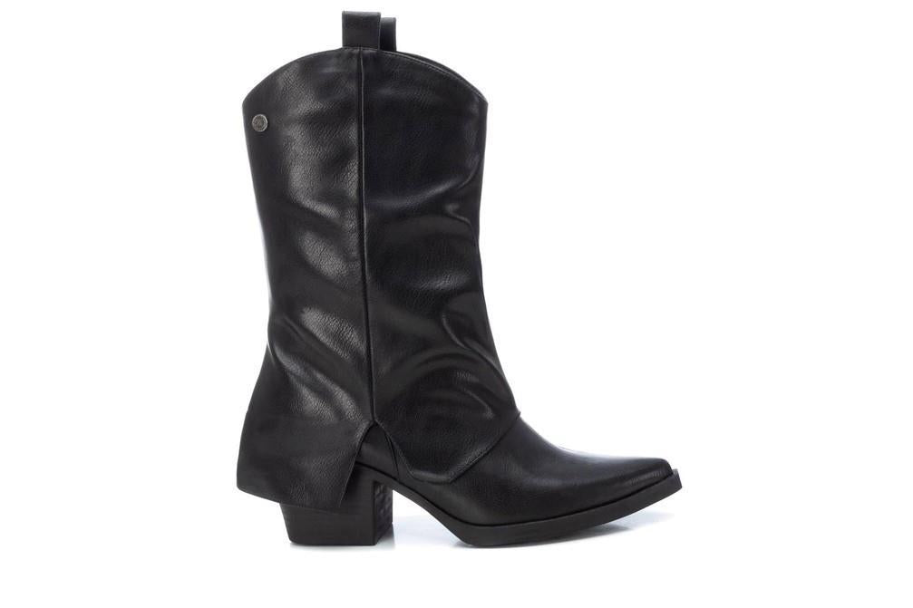 Botines western XTI 143467 en negro para mujer