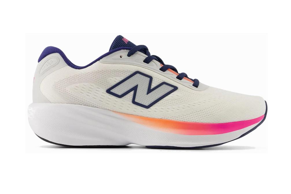 Zapatillas New Balance Fresh Foam 680 v8 W6809BI en blanco