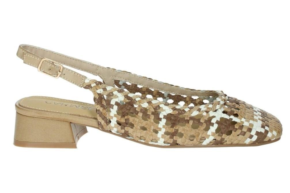 Bailarinas destalonadas Carmela 162185 en beige